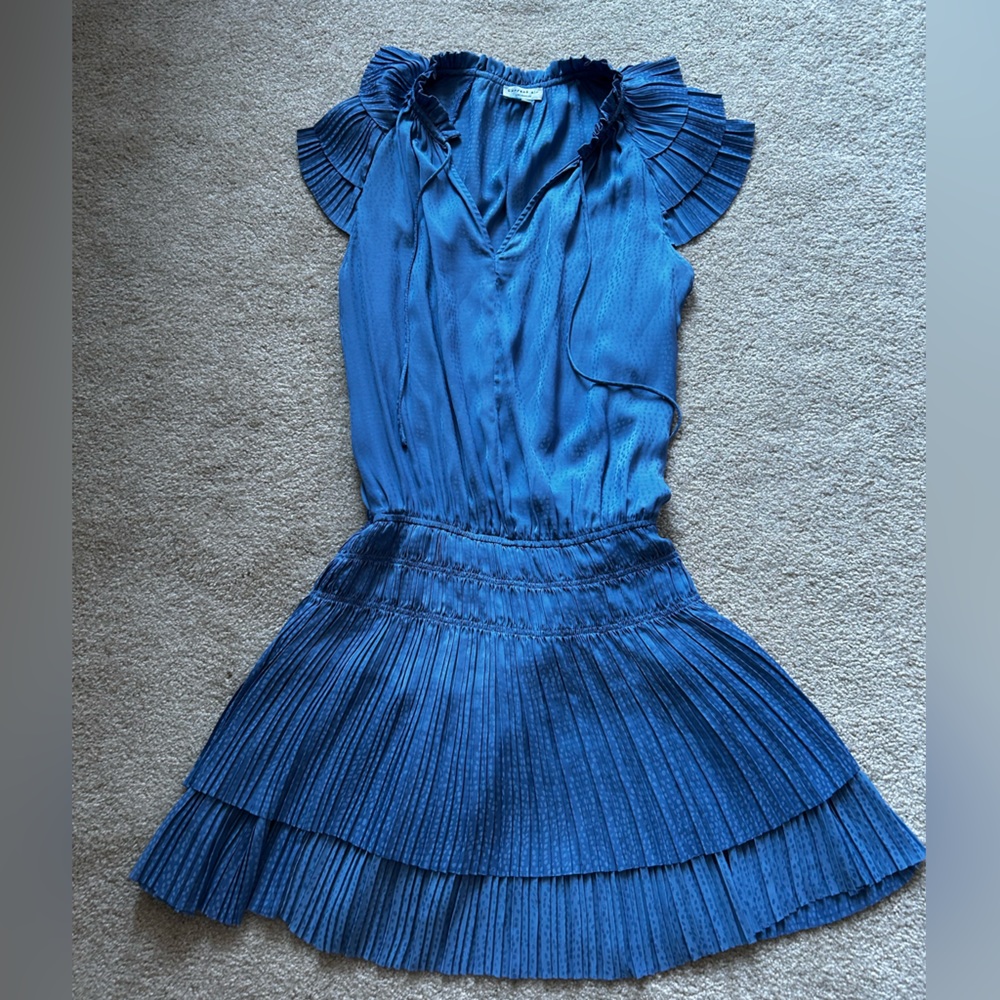 Casual blue dress in great condition just taken to dry cleanings